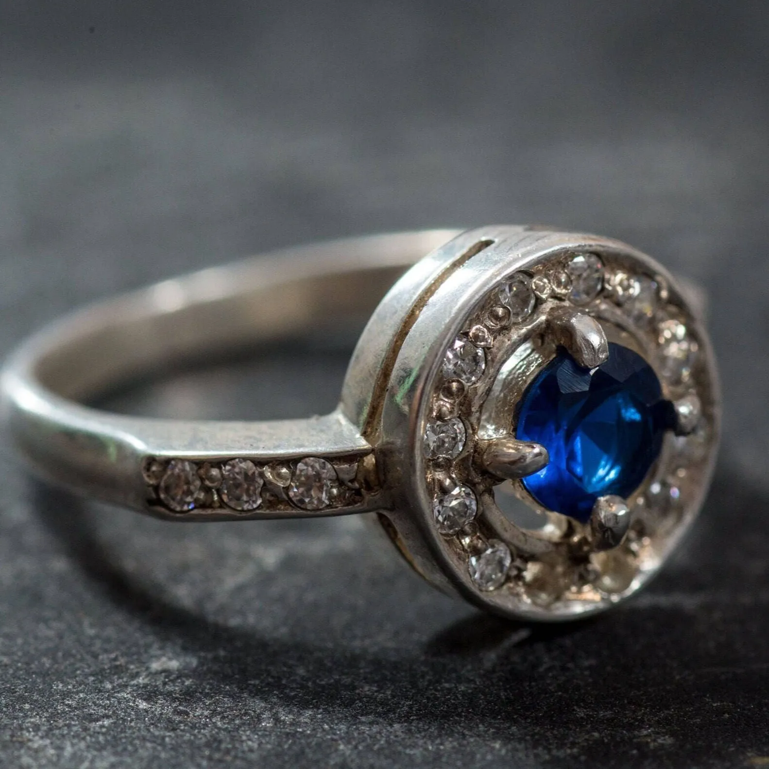 Blue Sapphire Ring - Round Blue Ring - September Birthstone Ring