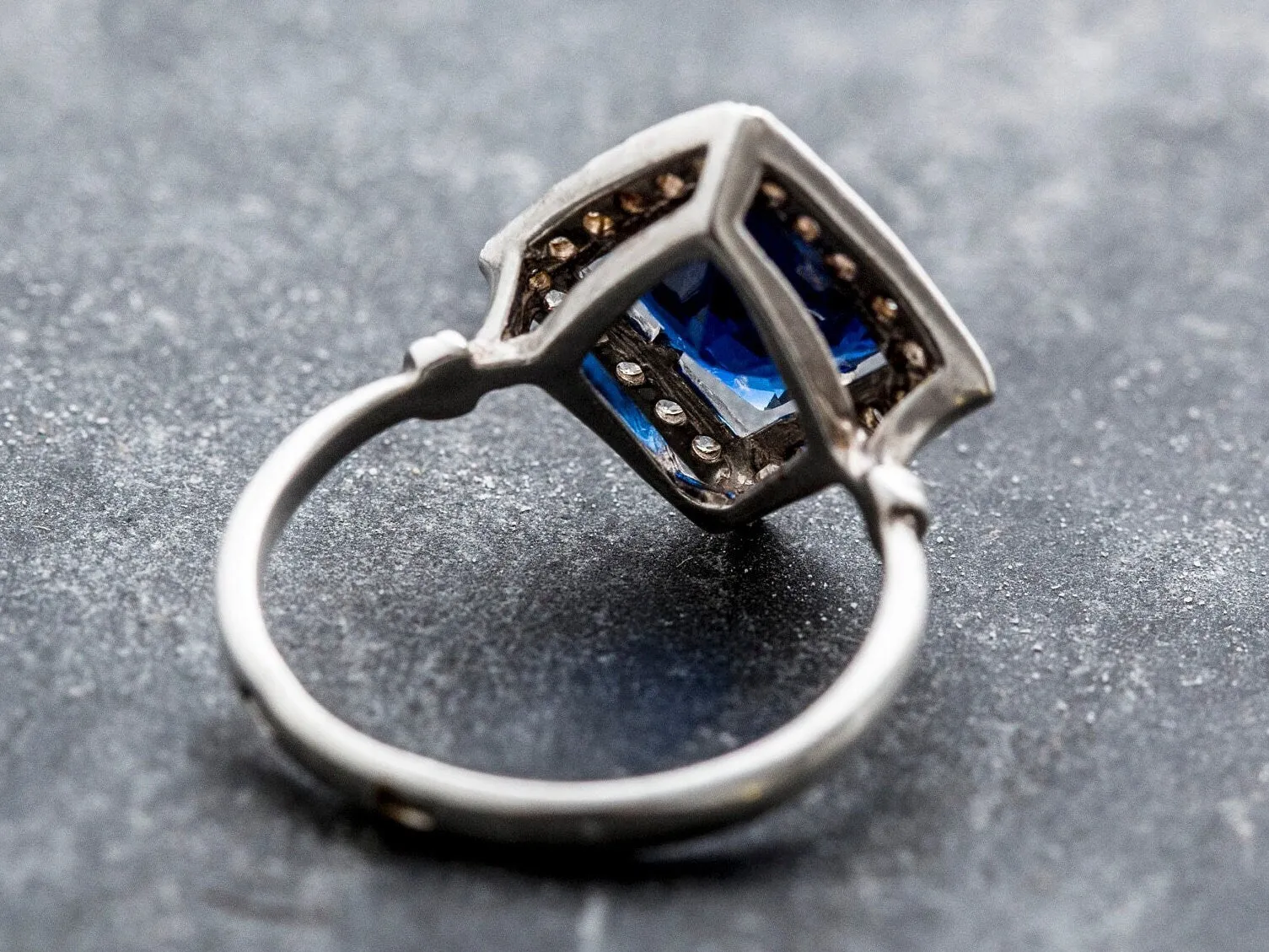 Blue Sapphire Ring - Vintage Sapphire Ring - Large Princess Cut Ring