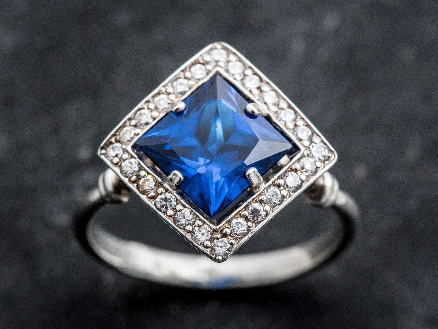 Blue Sapphire Ring - Vintage Sapphire Ring - Large Princess Cut Ring