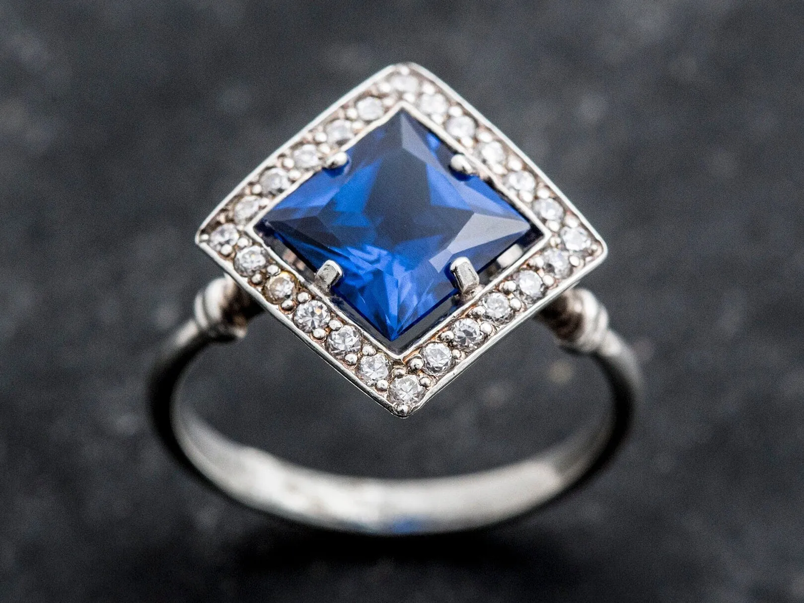 Blue Sapphire Ring - Vintage Sapphire Ring - Large Princess Cut Ring