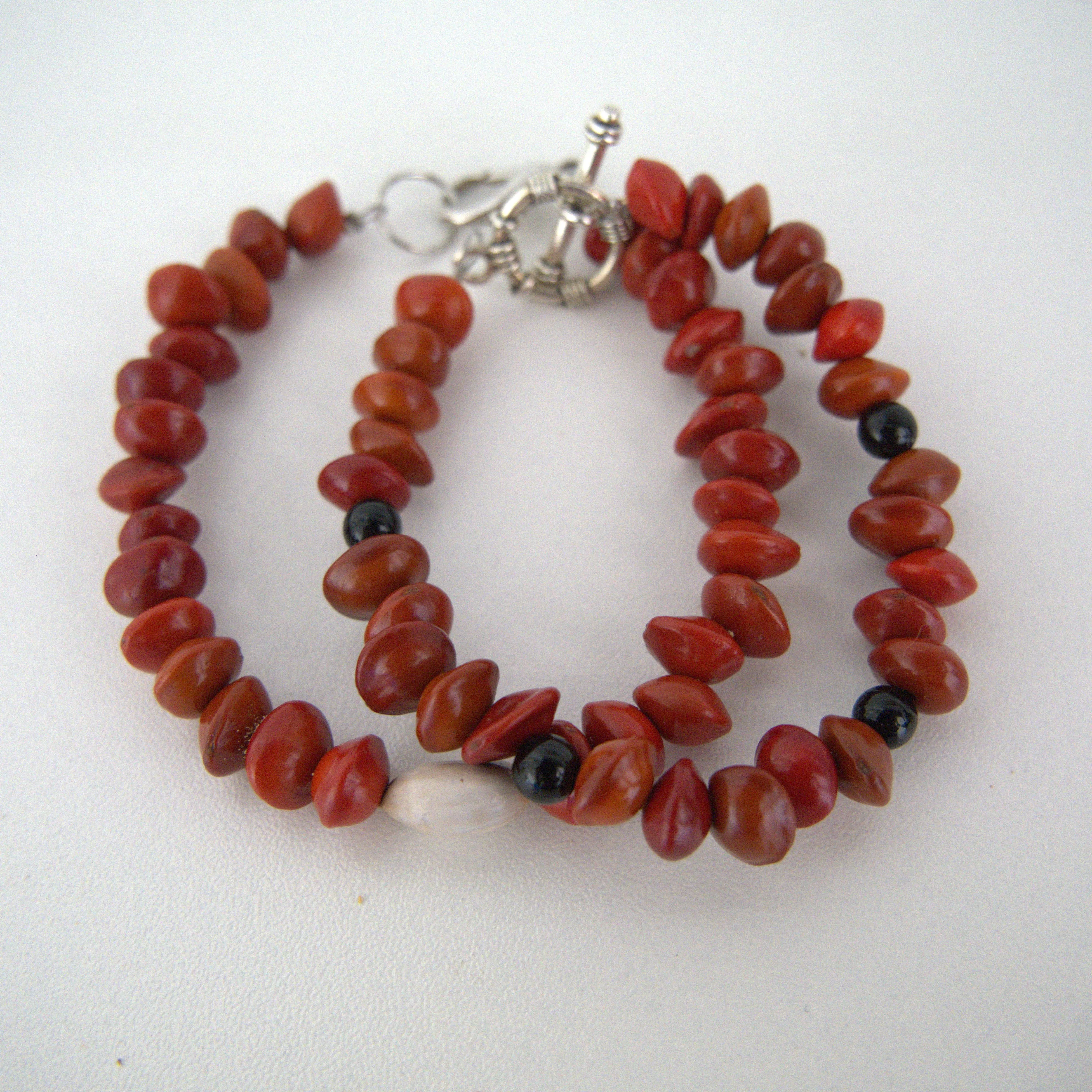 Bracelets 'Red Sandalwood Seed'