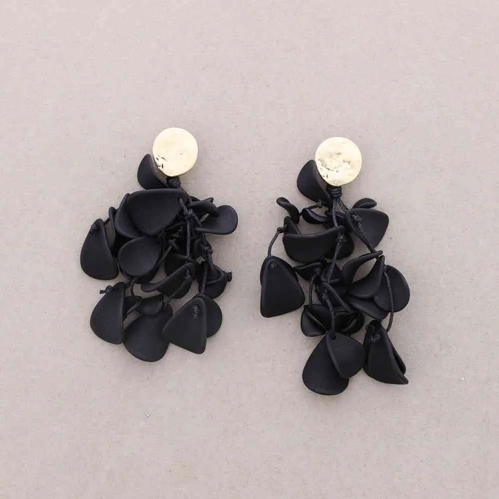 CHIC LEAVES EARRINGS