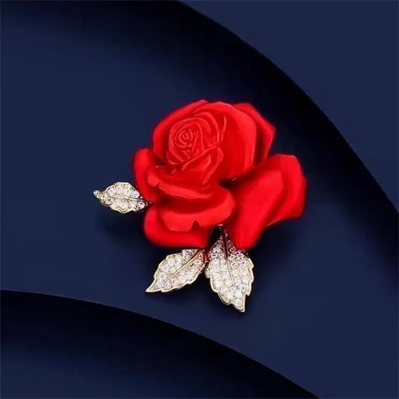 Elegant Shiny Rose Alloy Spray Paint Inlay Artificial Rhinestones Women's Brooches