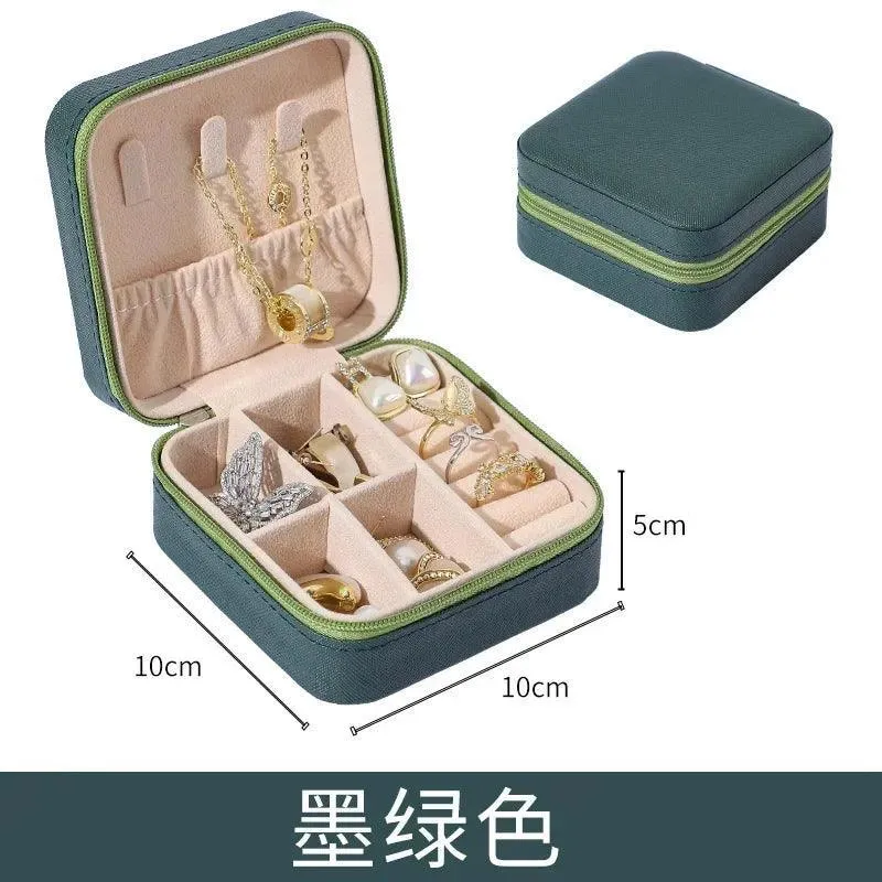 Mini Jewelry Organizer Travel Case: Elegant On-The-Go Glamour & Functionality